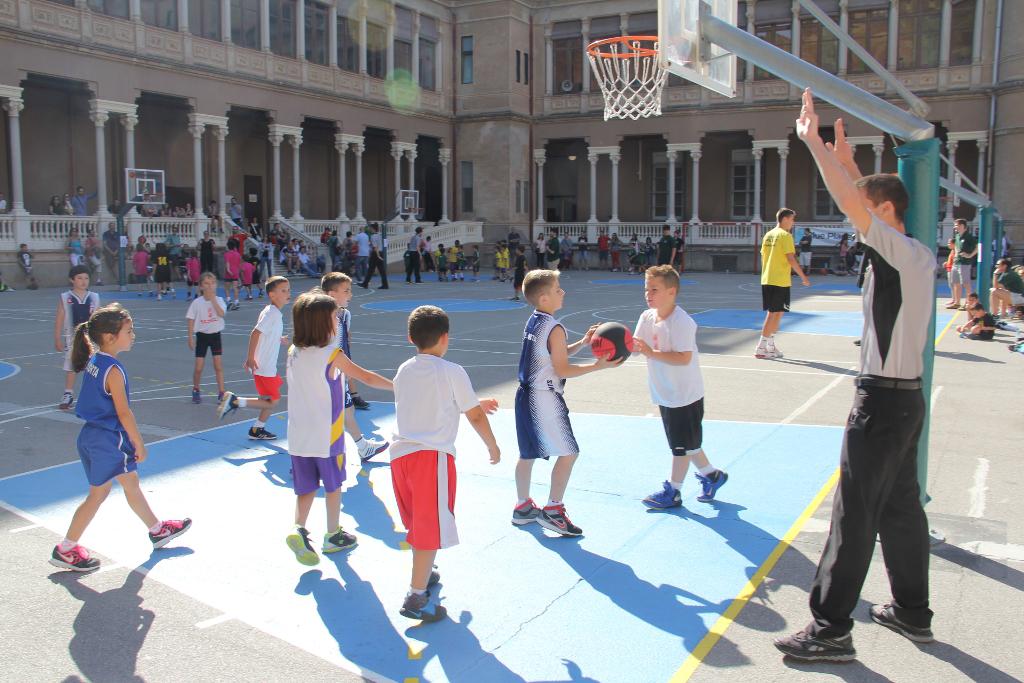 Details about   Canasta Aro De Baquetbol Basketball Para Exteriores Para Niños Altura Ajustable 